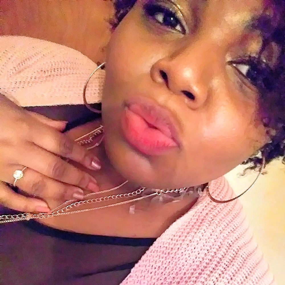 Meet your Posher, Victoria